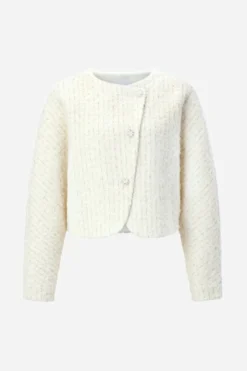 Kurze Bouclé-Jacke in Cremeweiß