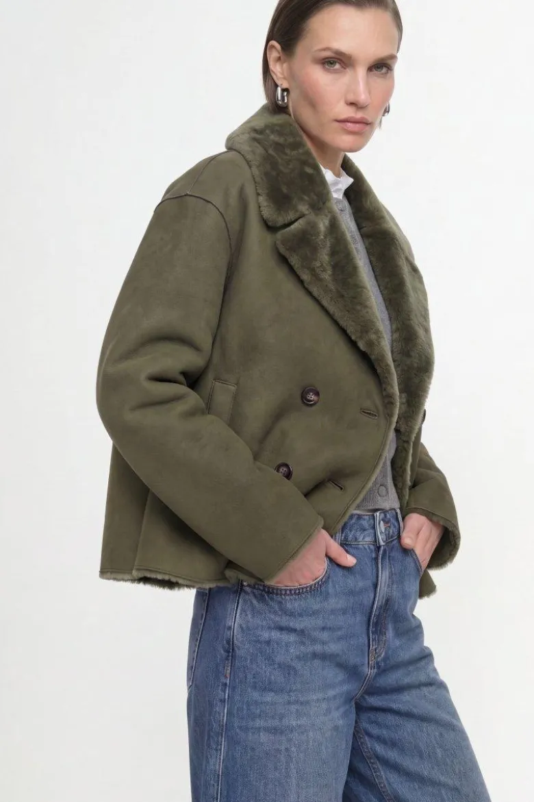 Kurze Jacke in Lammfell-Optik