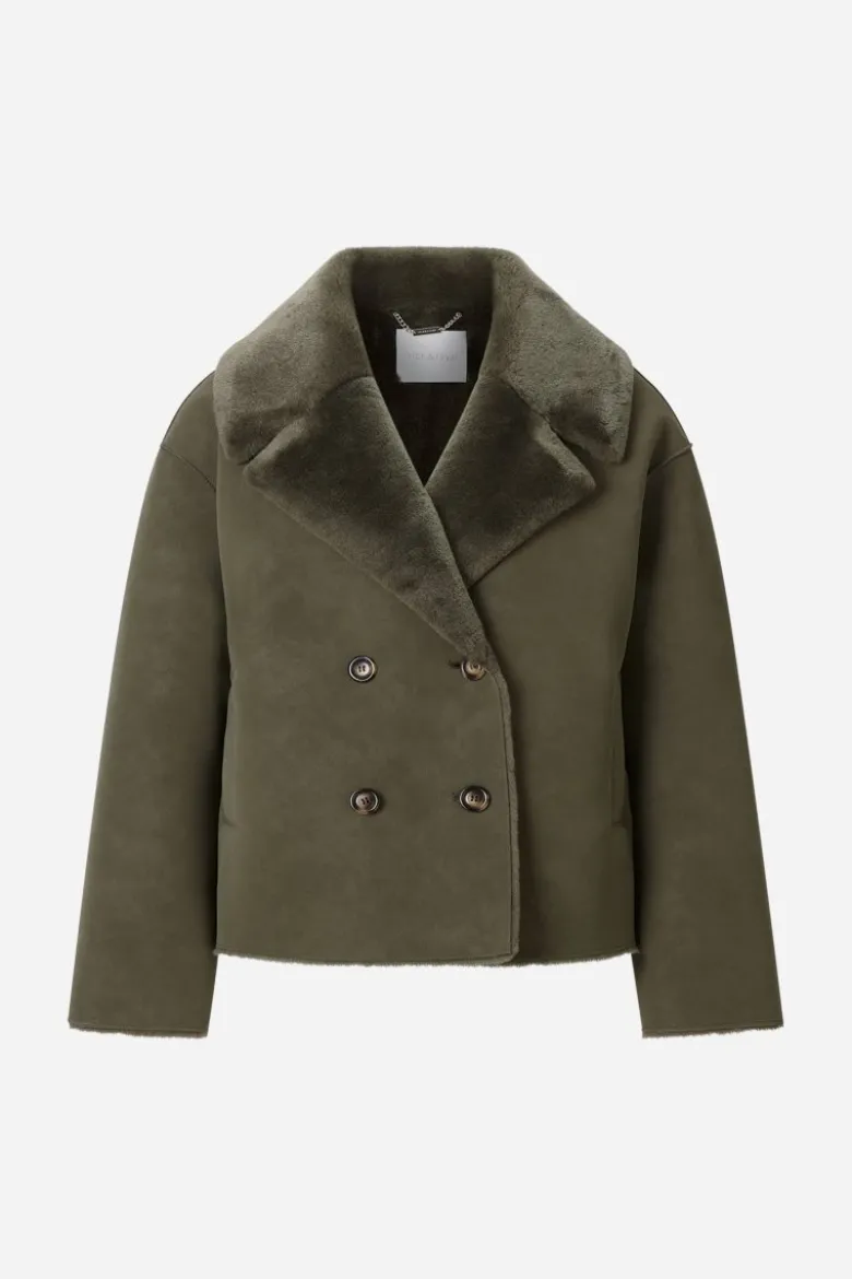 Kurze Jacke in Lammfell-Optik