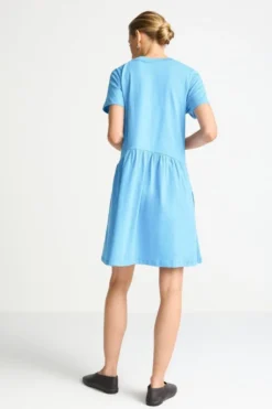 Kurzes T-Shirt-Kleid