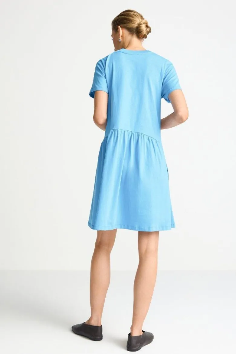 Kurzes T-Shirt-Kleid