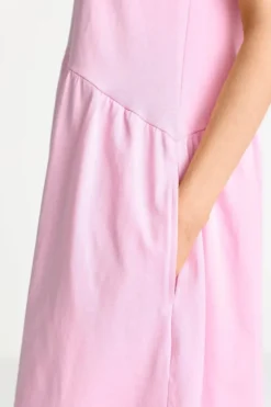 Kurzes T-Shirt-Kleid