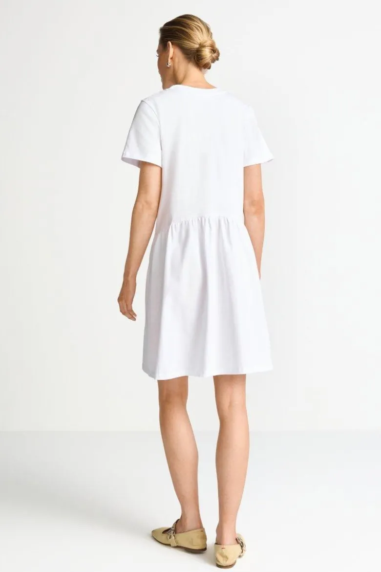 Kurzes T-Shirt-Kleid