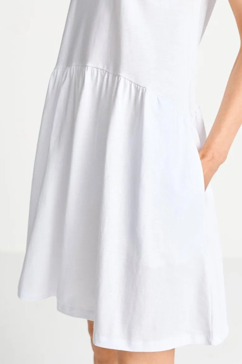 Kurzes T-Shirt-Kleid
