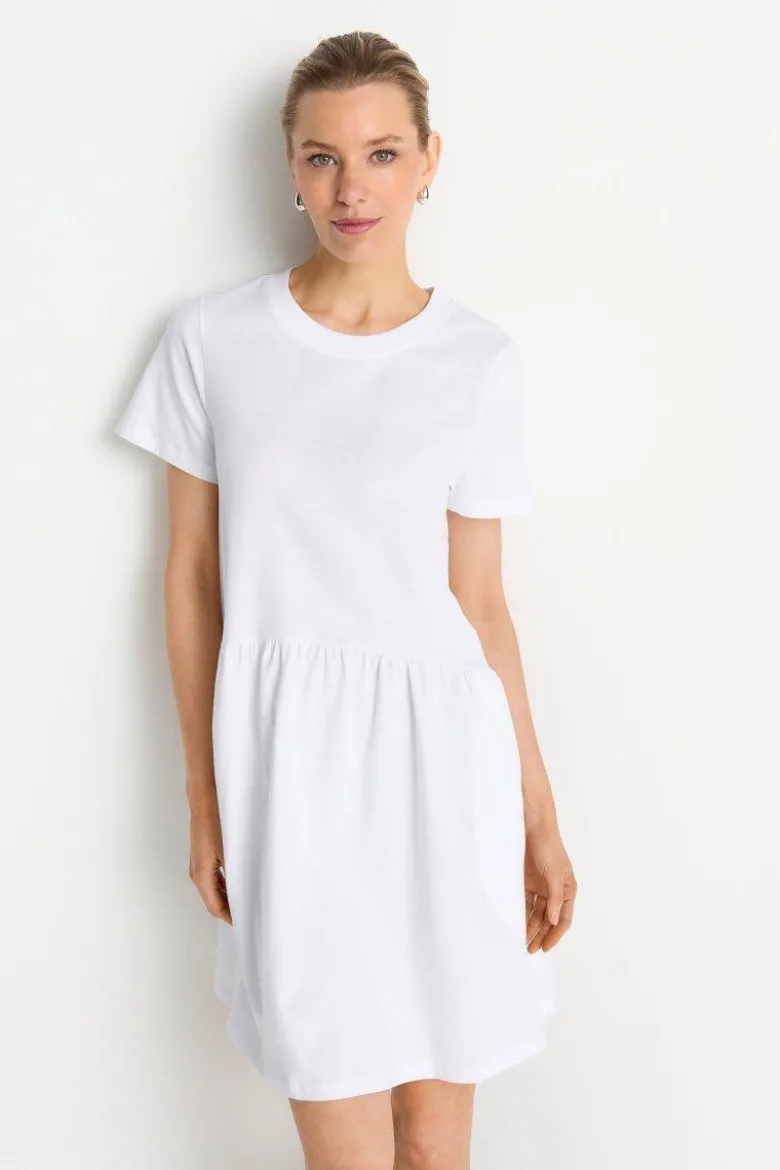 Kurzes T-Shirt-Kleid
