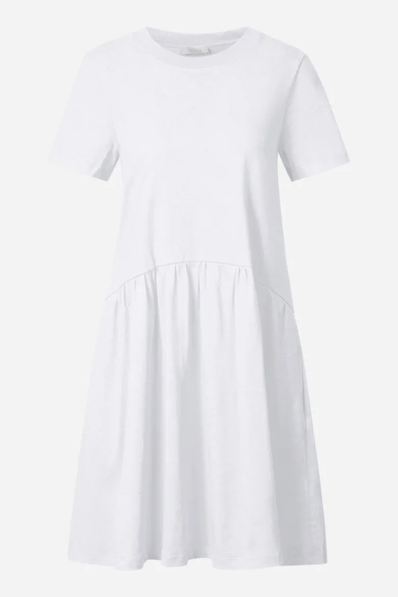 Kurzes T-Shirt-Kleid