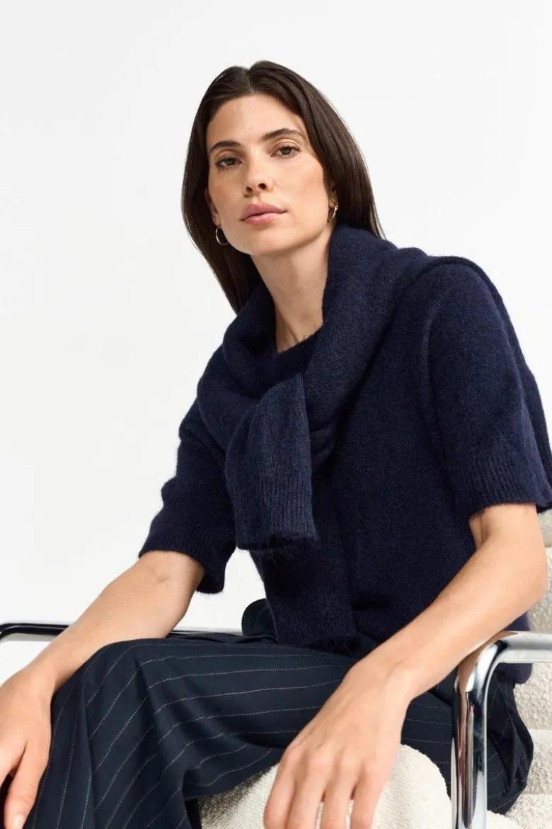 Kurzärmeliger Feinstrickpullover