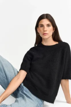 Kurzärmeliger Feinstrickpullover