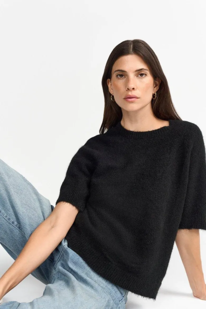 Kurzärmeliger Feinstrickpullover