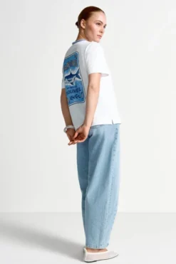Langes T-Shirt mit Brustprint