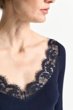 Longsleeve mit Spitze