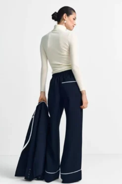 Marineblaue Hose mit Kordelzug