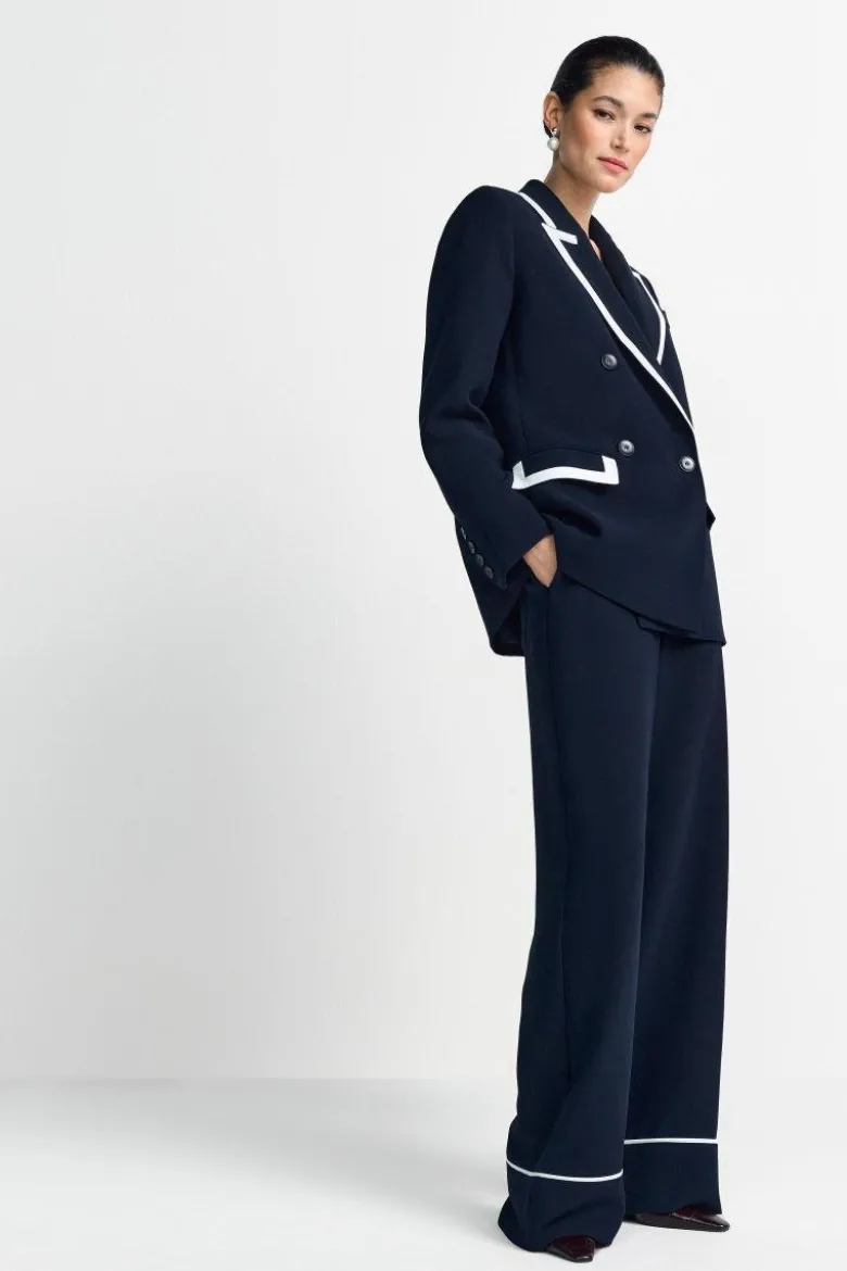 Marineblauer Blazer mit Kontrastpaspel
