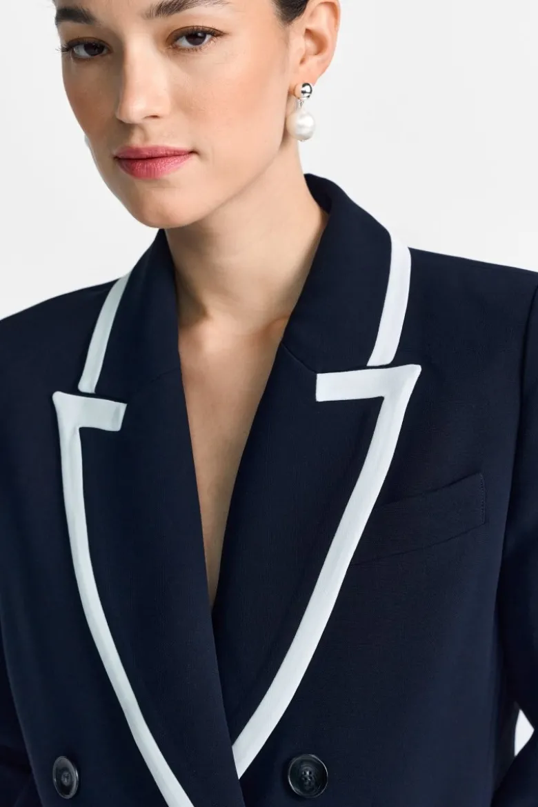 Marineblauer Blazer mit Kontrastpaspel
