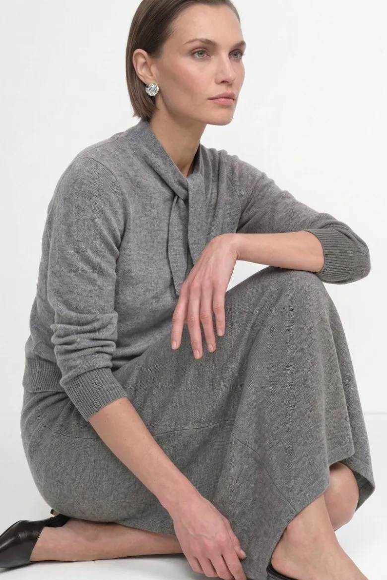 Merino-Kaschmir-Pullover mit Schleifenkragen