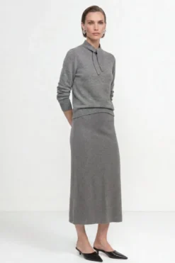 Merino-Kaschmir-Pullover mit Schleifenkragen