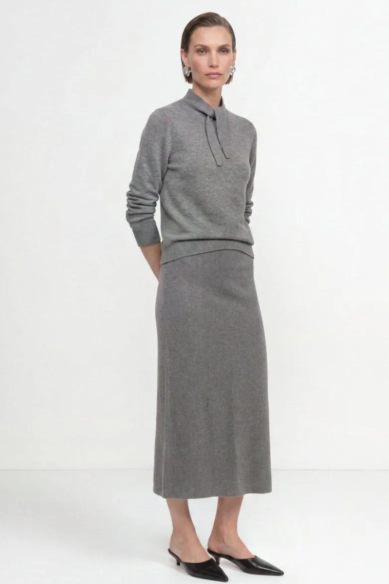 Merino-Kaschmir-Pullover mit Schleifenkragen