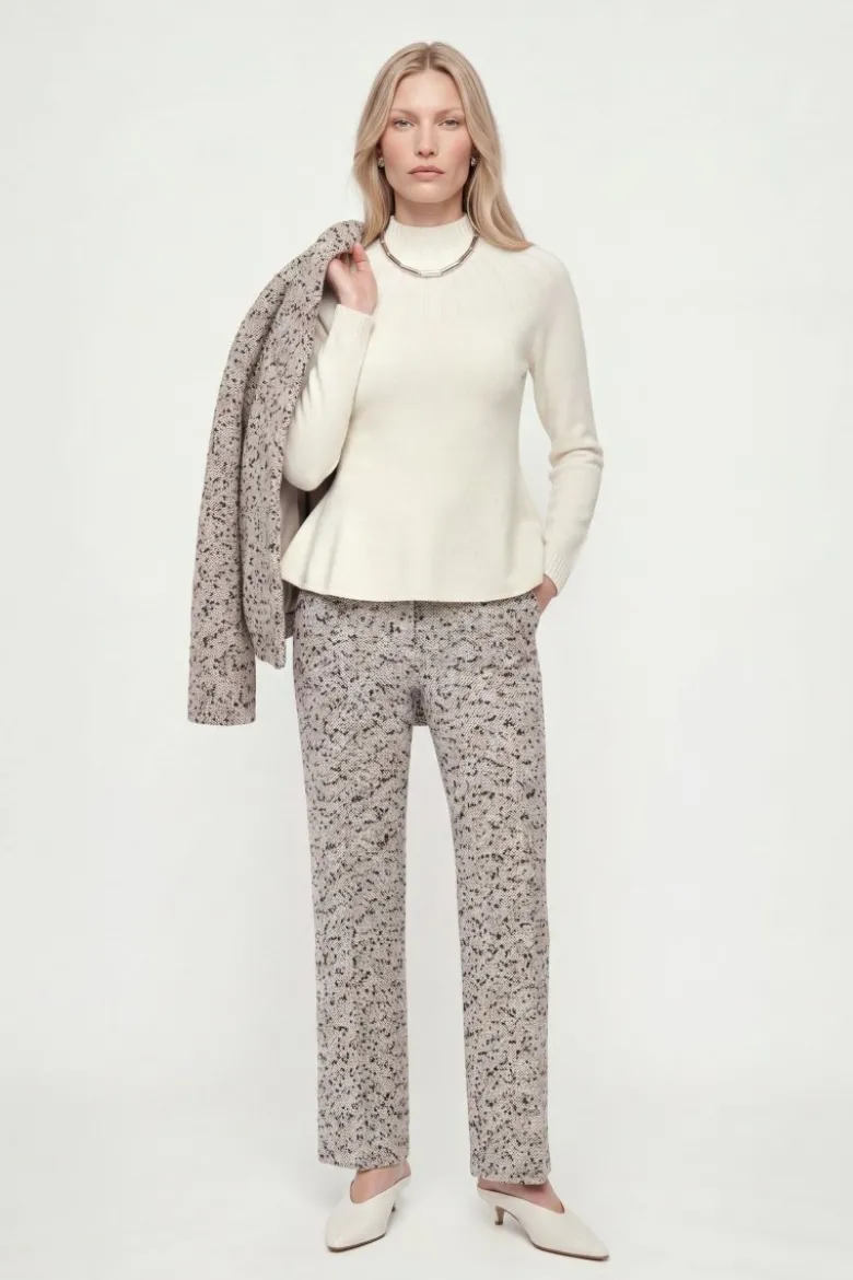 Merinopullover mit Peplum-Saum
