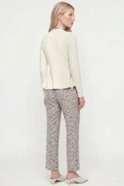 Merinopullover mit Peplum-Saum