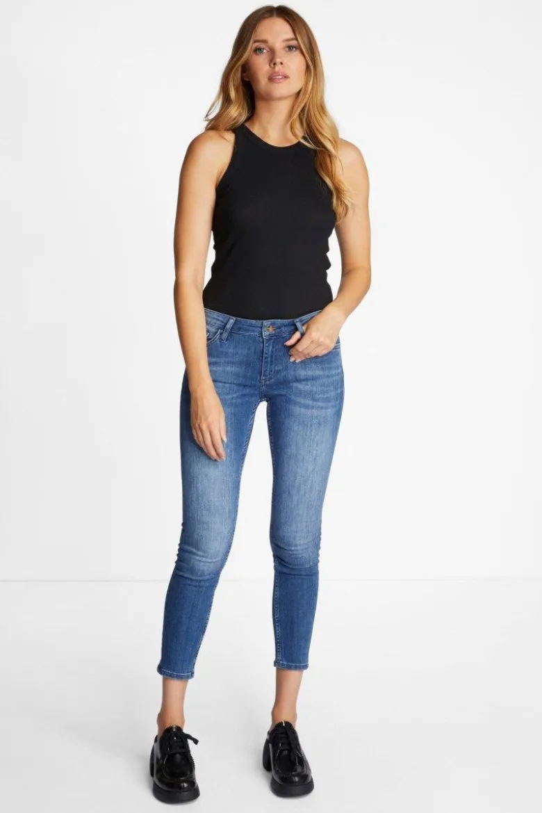 Rib-Top in Bodycon-Fit