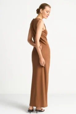 Ärmelloses Maxikleid mit Raffung