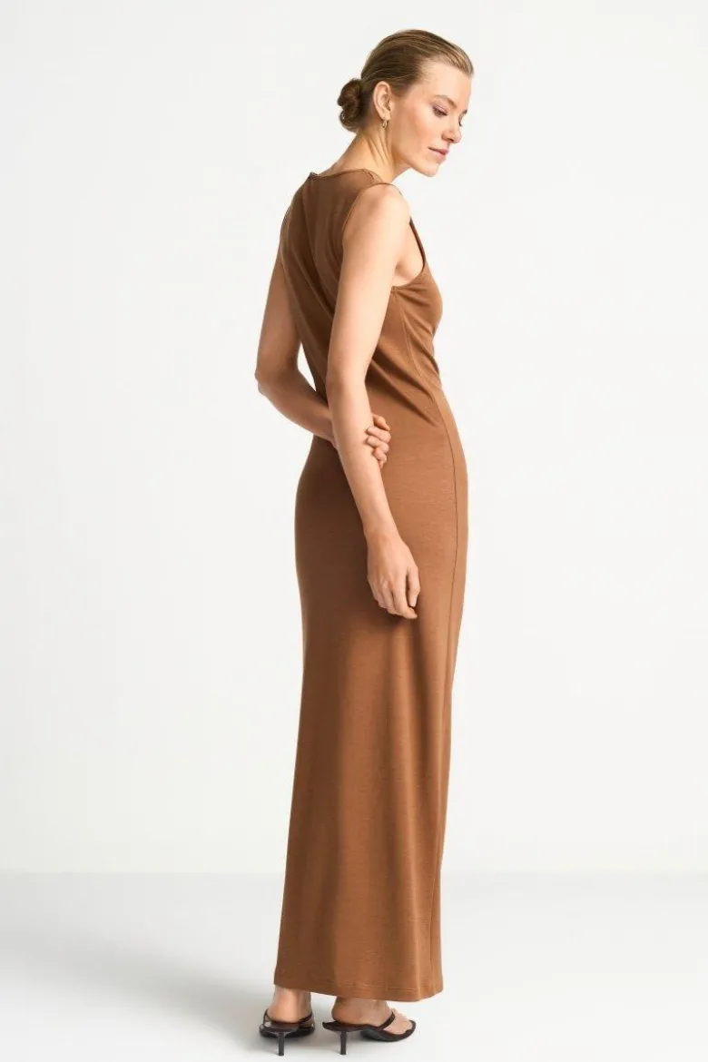 Ärmelloses Maxikleid mit Raffung