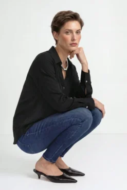 Schimmernde Hemdbluse