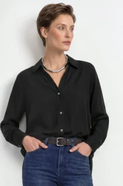 Schimmernde Hemdbluse