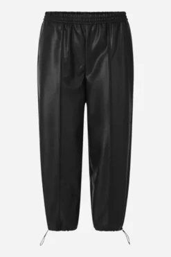 Schwarze Jogger-Hose in Lederoptik