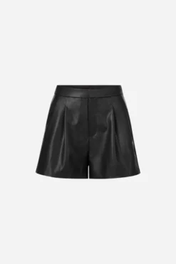 Shorts in Lederoptik