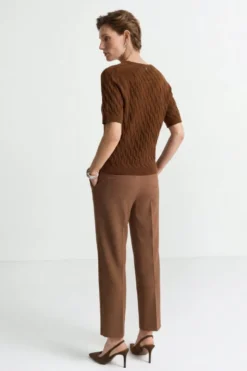 Stoffhose mit Bügelfalte