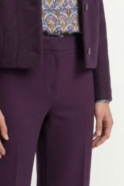 Stoffhose mit Bügelfalte