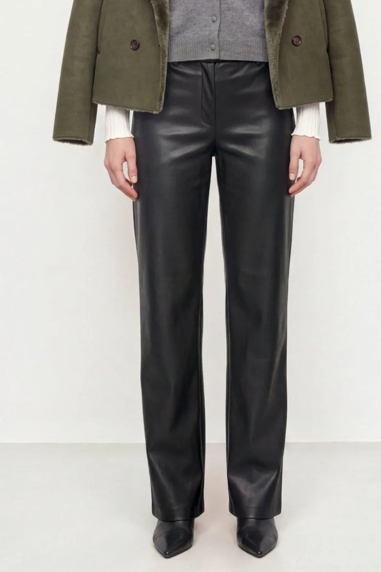 Straight-Leg-Hose in Lederoptik