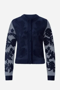 Strickjacke mit Blumenapplikation