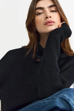 Strickpullover mit Rollkragen