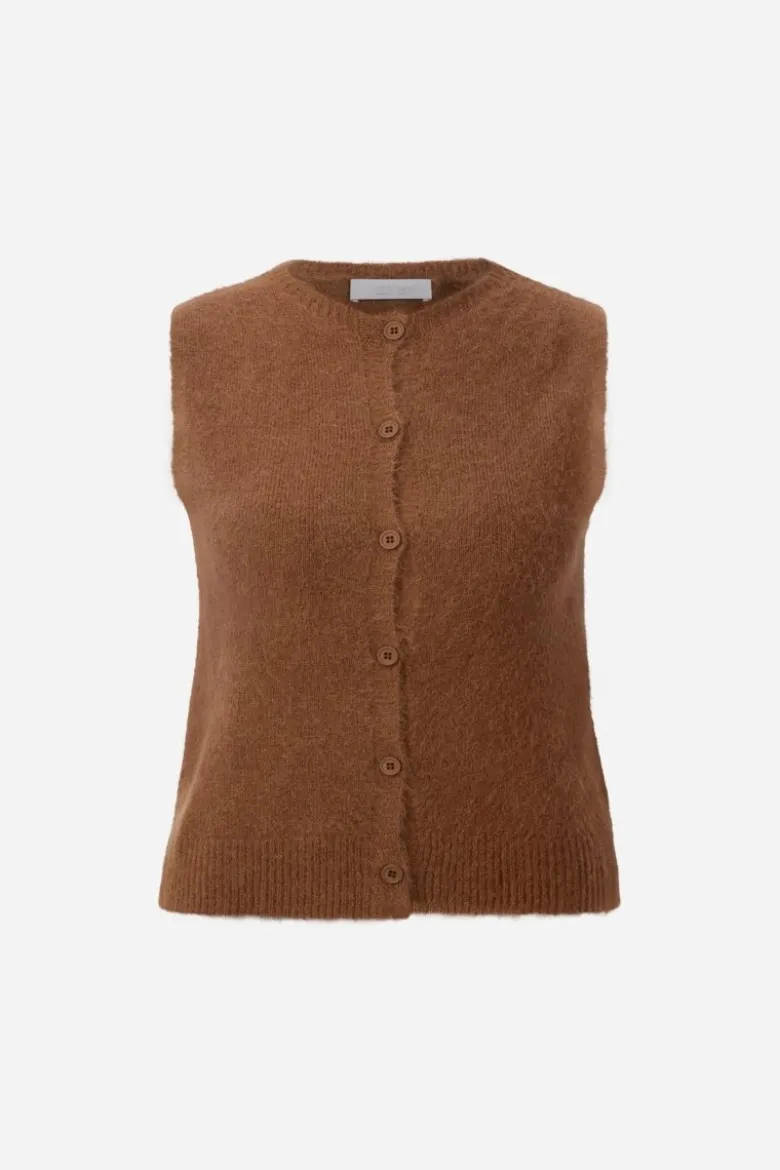 Strickweste mit Knöpfen