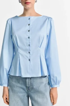 Taillierte Bluse mit Knöpfen