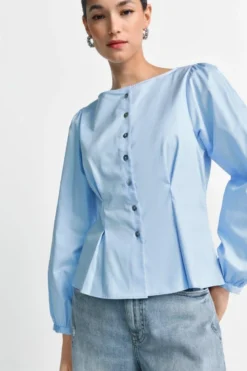 Taillierte Bluse mit Knöpfen