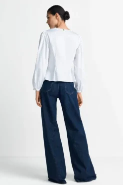 Taillierte Bluse mit Knöpfen