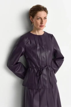 Taillierte Jacke in Lederoptik