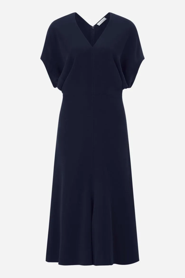 Tailliertes Midikleid mit V-Ausschnitt