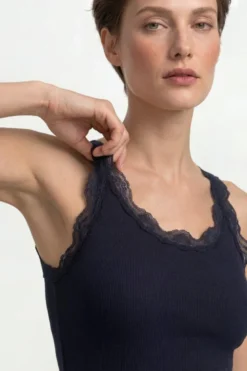 Tanktop mit Spitze