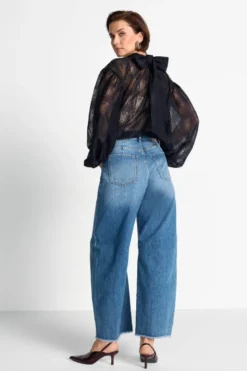 Transparente Karobluse mit Stehkragen