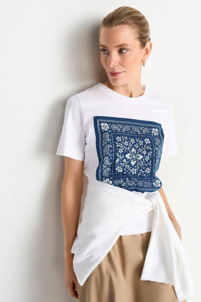 T-Shirt mit Bandana-Print