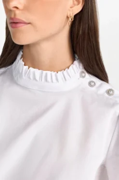 Weiße Bluse mit Rüschenkragen
