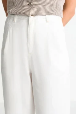 Weiße High-Waist-Jeans