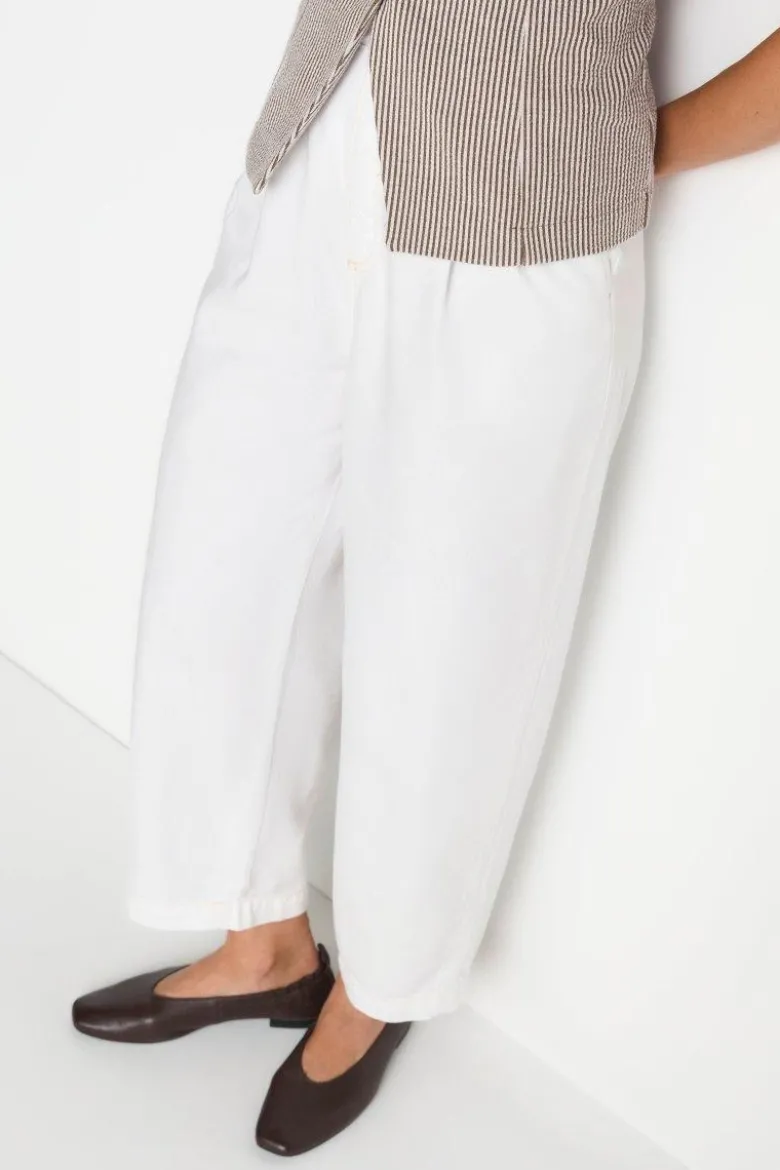 Weiße High-Waist-Jeans