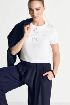 Weißes 3D-Blüten T-Shirt