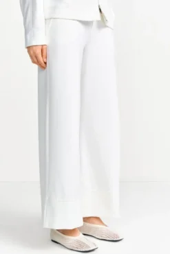 Weite Stoffhose in Weiß