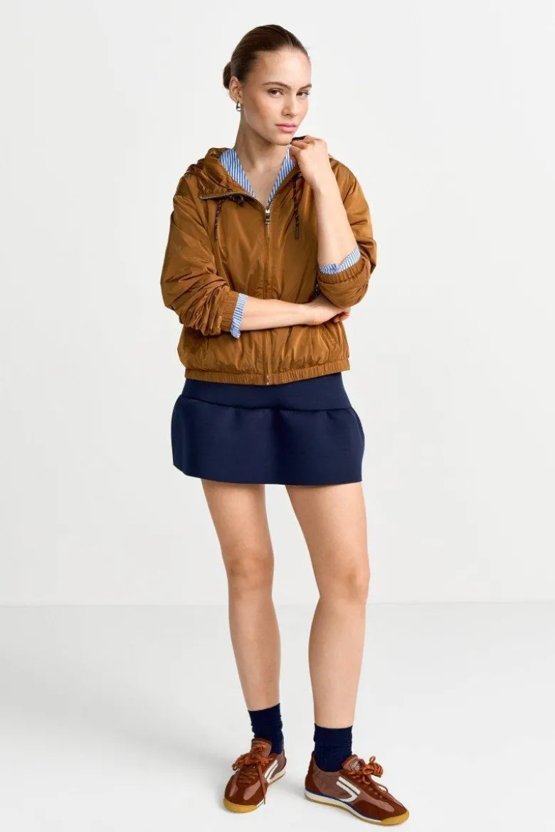 Windbreaker mit Kapuze